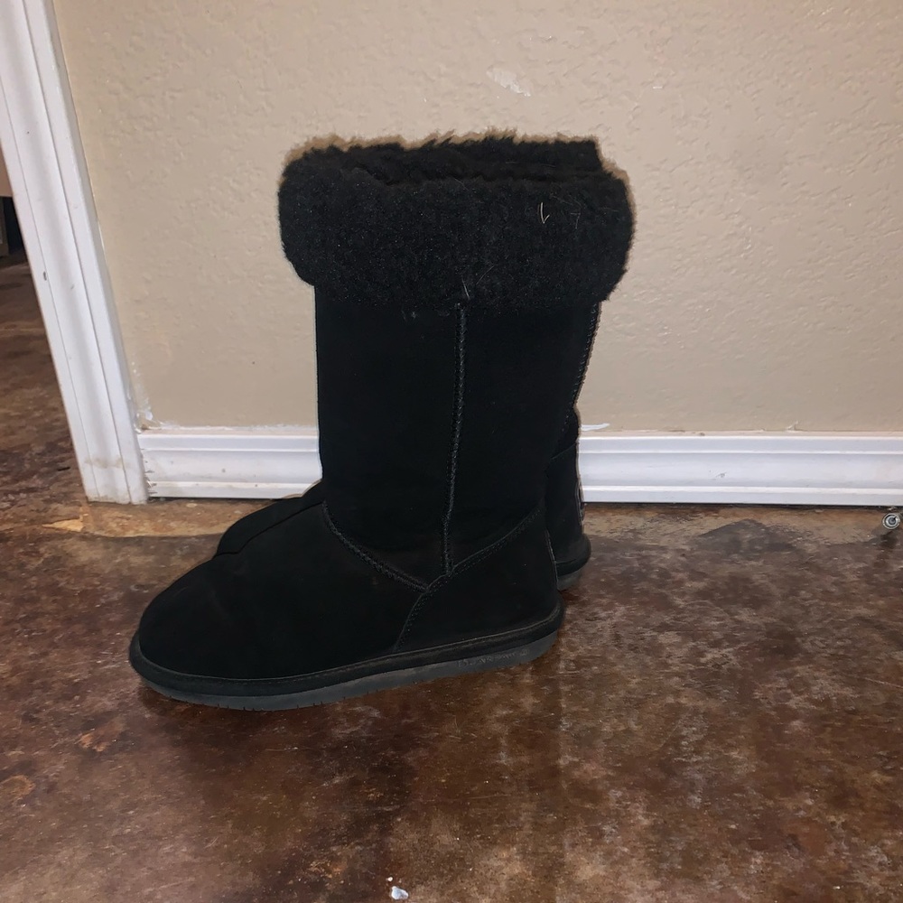 Size 7 Bearpaw Boots